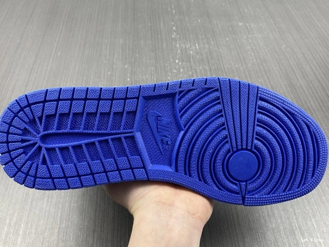 Jordan 555088-404 OG High Retro 1 0809